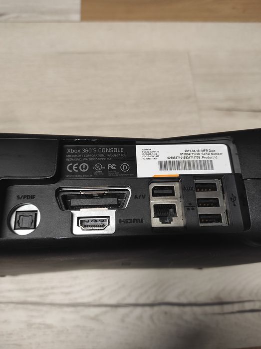 Xbox 360s model 1439