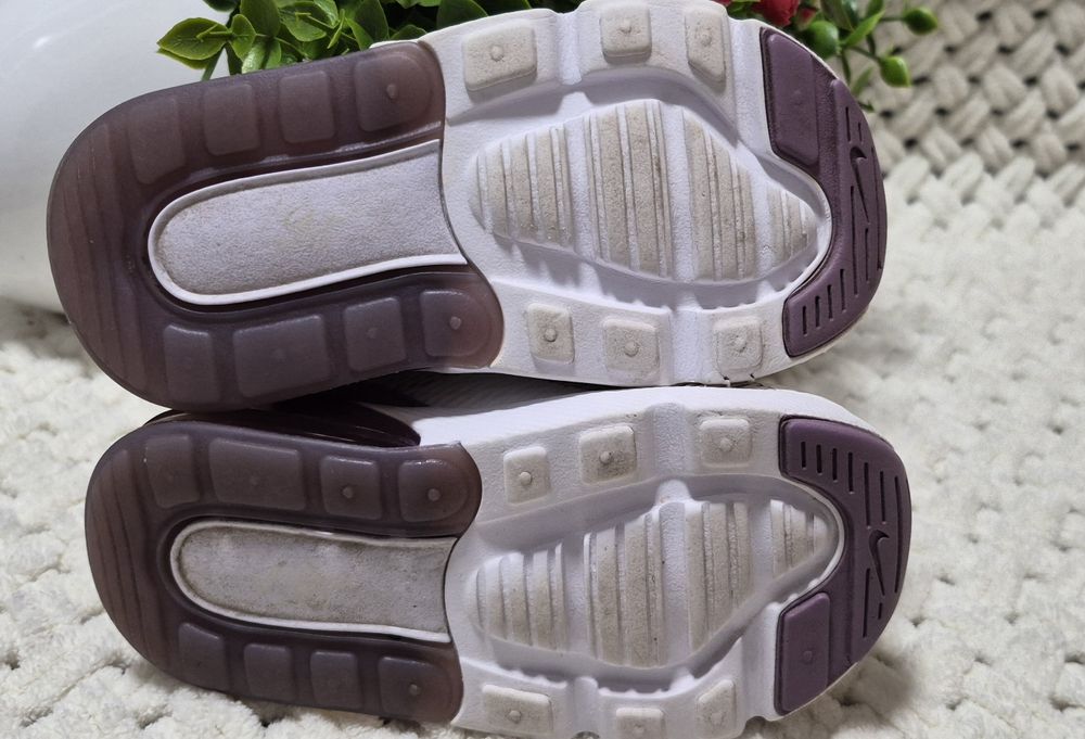 Продам кросівки Nike
