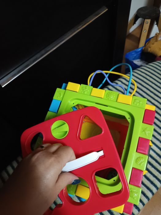 Cubo gigante com várias interações 12 meses