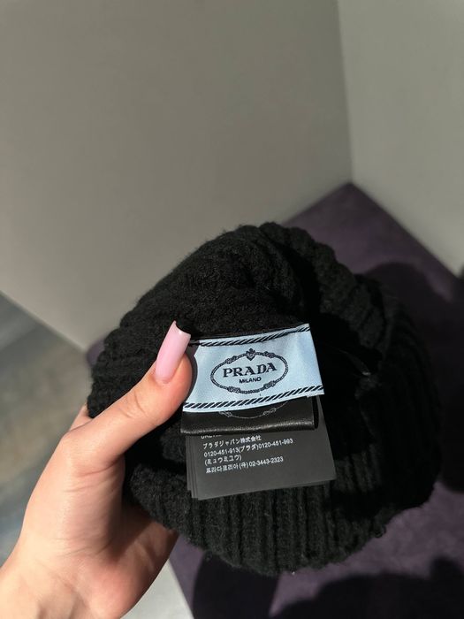 Шапка Prada оригинал