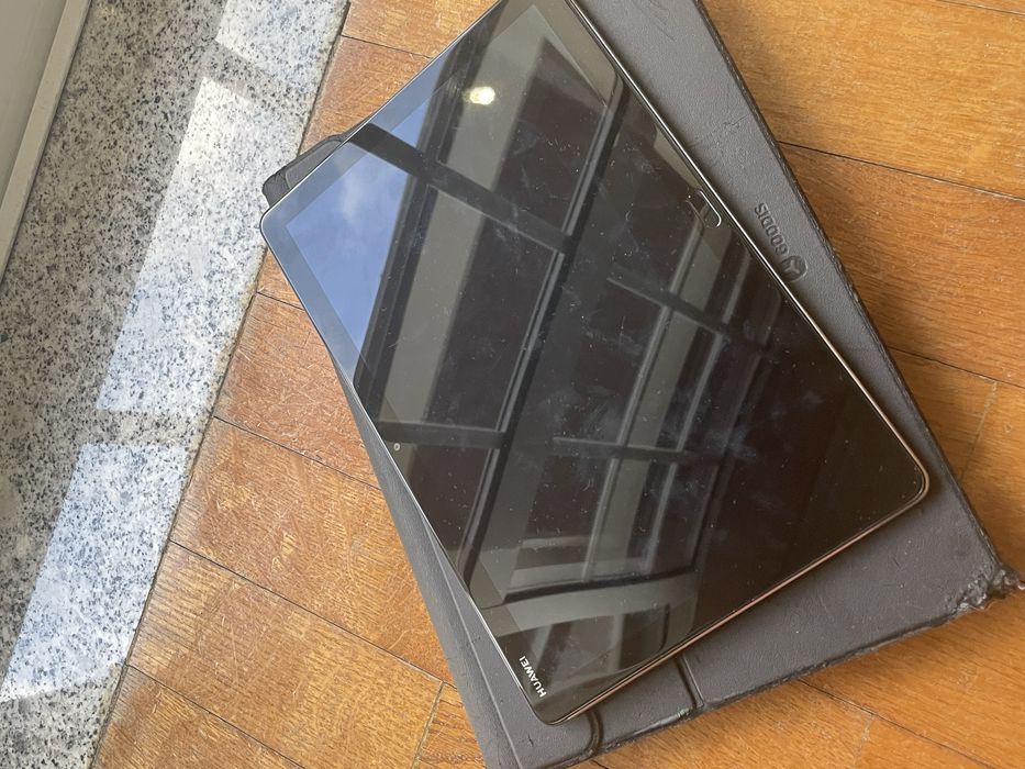 Huawei MediaPad M5 Lite with Keyboard64741252752001122