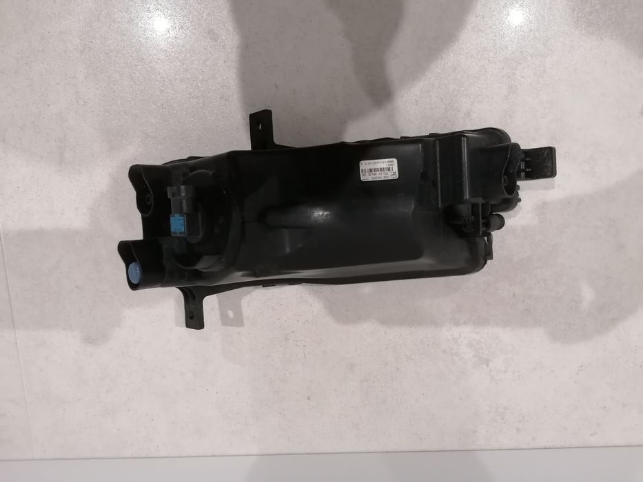 Halogen prawy Przód VW T6 16r Oryginał