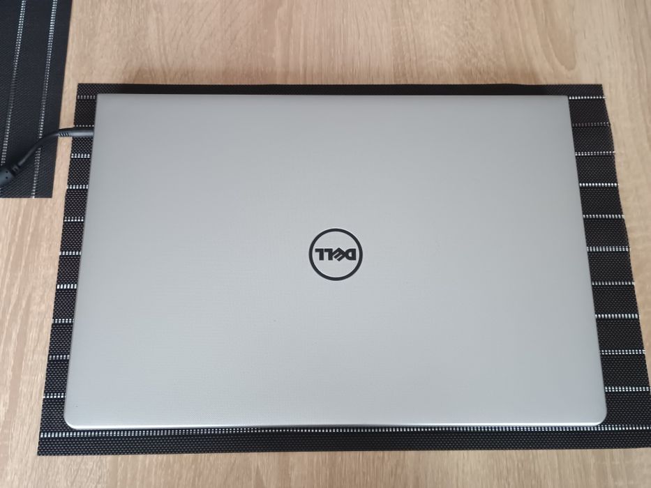 Laptopa Dell Inspiron 5558  i5-5200u 1TB dysk GeForce 2 GB RAM8 GB