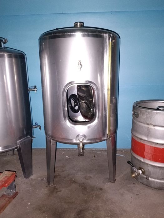 Cuba de inox 150 L com postigo