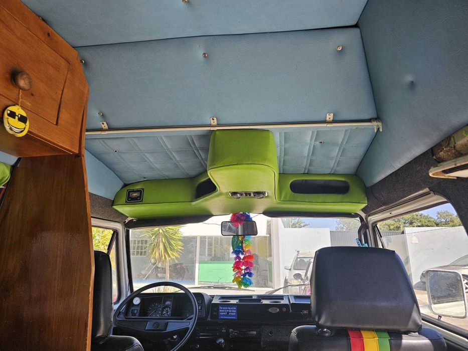 Volkswagen Transporter T3 Autovivenda 2.0 Gasolina  1983  5 Lugares