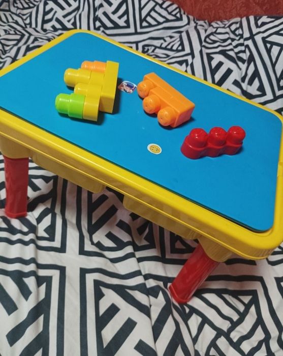 Столик конструктор.Розкладний.