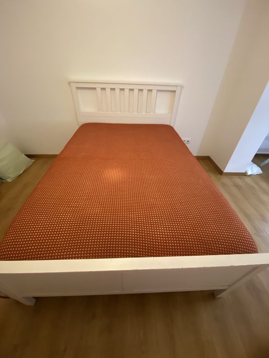 Cama Casal - vendo apenas a estrutura