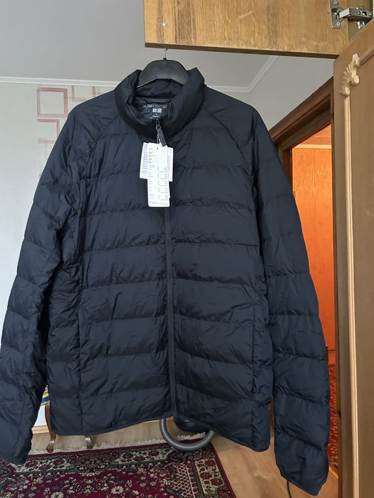 Куртка uniqlo на пуху темно-синя ultra light down jacket
