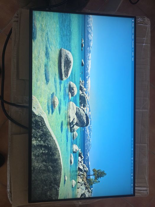 Monitor Dell U2422HE/H com Type-C