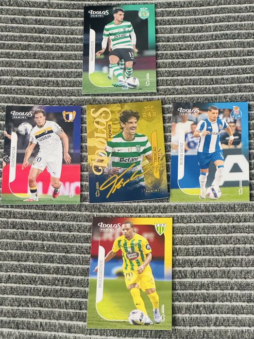 Cromos caderneta Ídolos 25/26