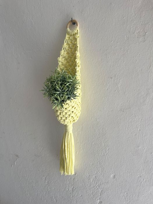 Suporte para vasos em macrame