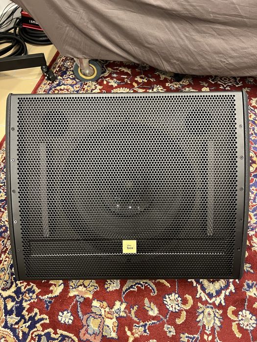 2 monitores “The Box Pro Mon A15”