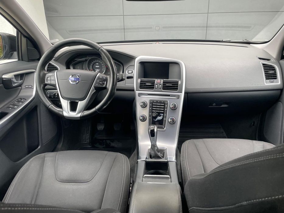 Volvo XC60 2.0d 150KM Lifting webasto Manual