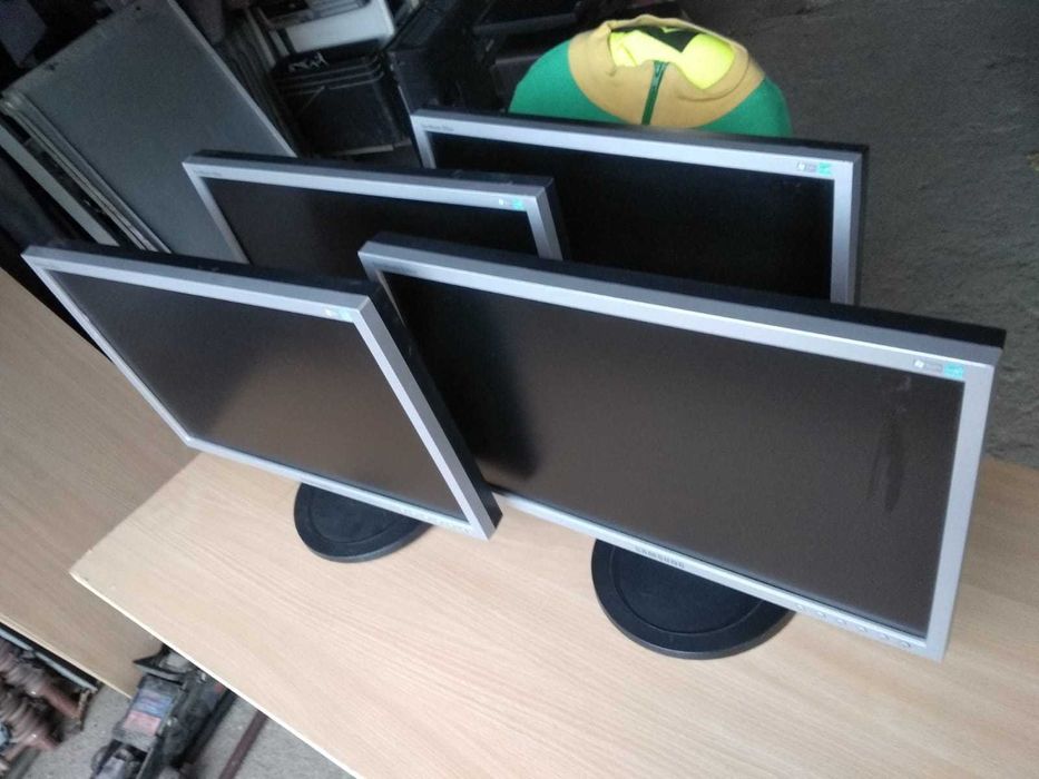 monitor Samsung 19 cali syncmaster Model 920NW biuro monitoring