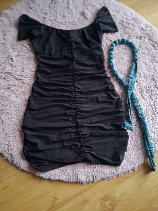 Czarna marszczona sukienka mini Pull&Bear 38-M  hiszpanka  bodycon drapowana stan bardzo dobry imprezowa