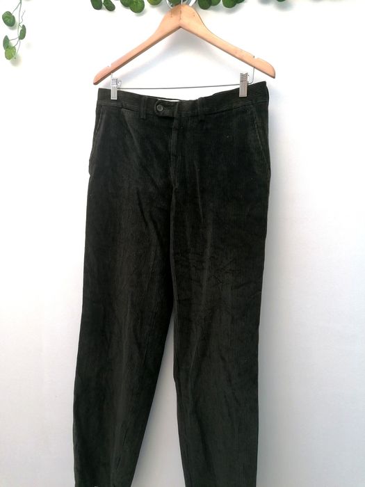 Calças Caqui Escuras de Bombazine