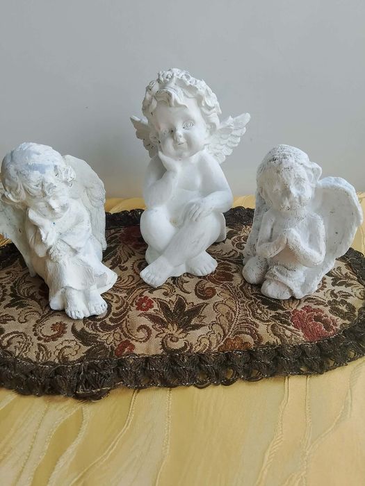 Figurki gipsowe aniołki