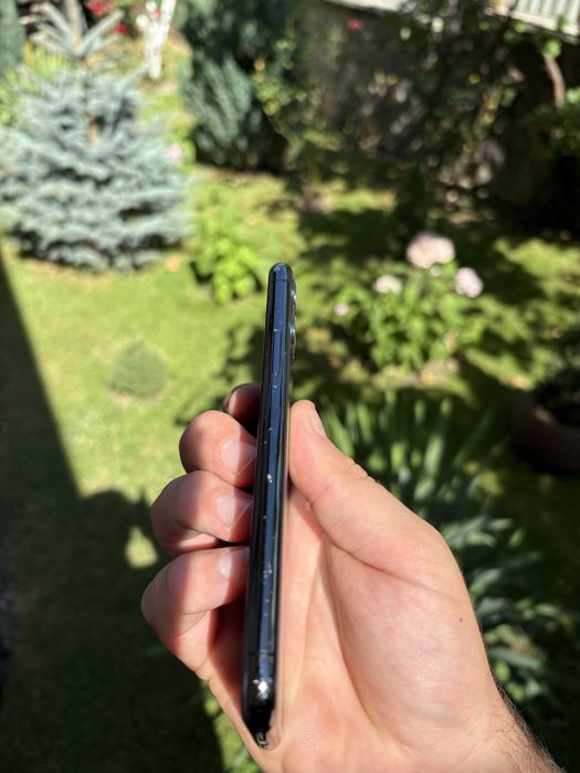 iPhone 11 Pro 256GB — Black