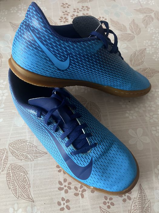 Футзалки сороконожки Nike