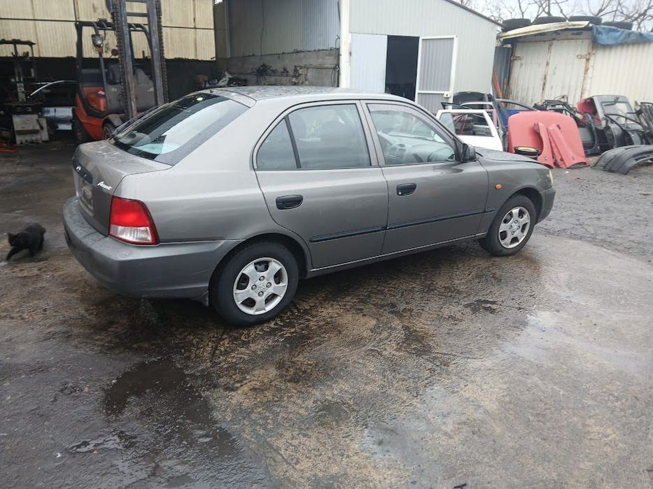 Hyunday Accent ano 2000 para peças