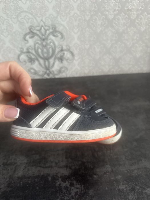 Adidas 19 розмір