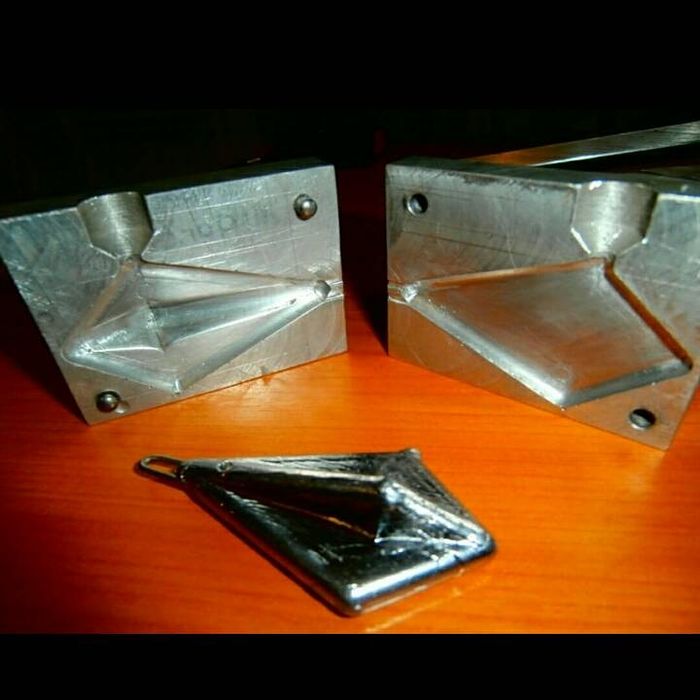 Форма для литья рыболовных грузил