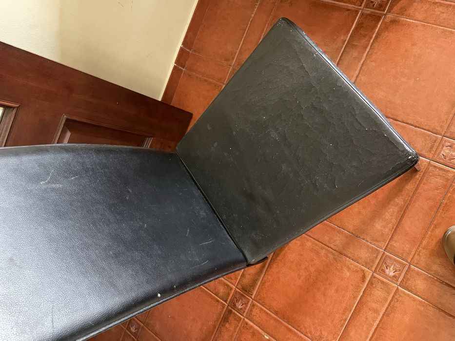 Mesa extensivel com 4 cadeiras NEGOCIAVEL