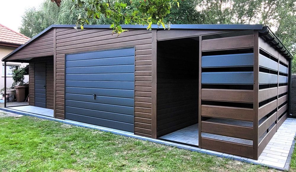 Garaż blaszany biały 12x5 nowoczesne garaże Gregor z wiatą panelową