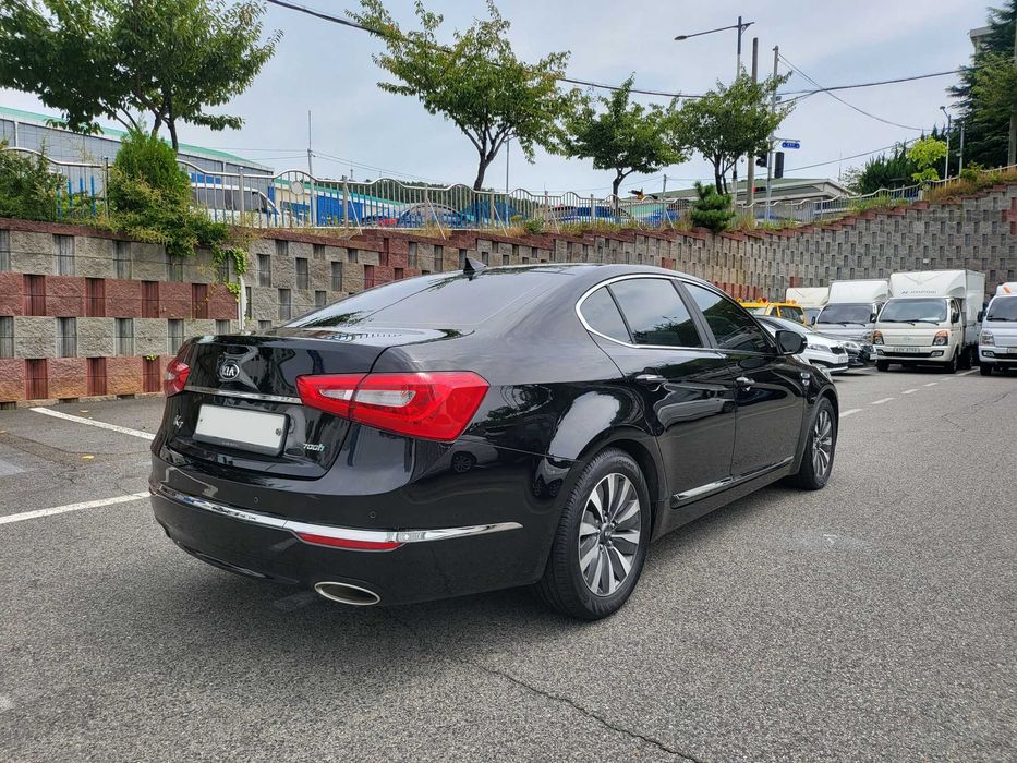 Kia K7 2015, 2.5 Hybrid, седан з низькою витратою палива з Кореї