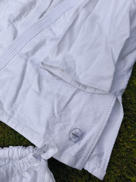 Kimono karate kyokushin dla wysokiej osoby
