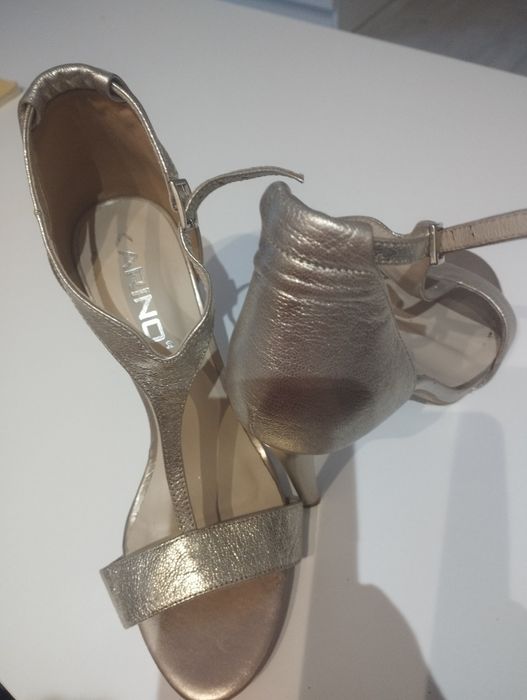 Sandały skórzane KARINO