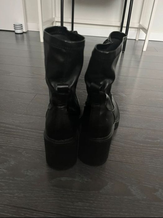 Botas de pele pretas