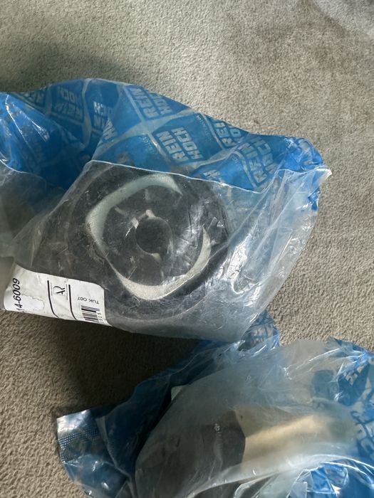 Сайленблок важеля підвіски RH14-6009