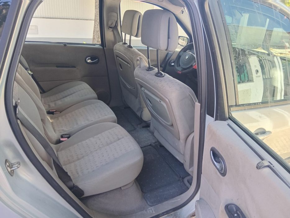 Renault Scenic 1.5 gasoleo — photo 5