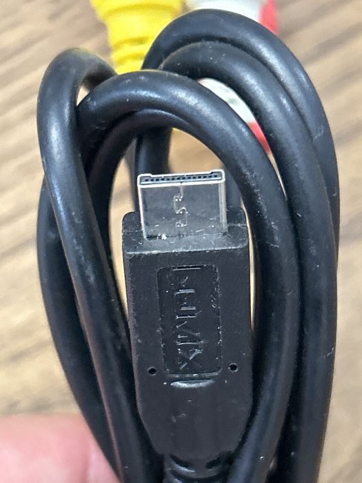 Cabo Lumix máquinas fotográficas. Amarelo vermelho branco scart