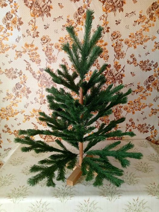 Ялинка штучна з хрестовиною(з підставкою)