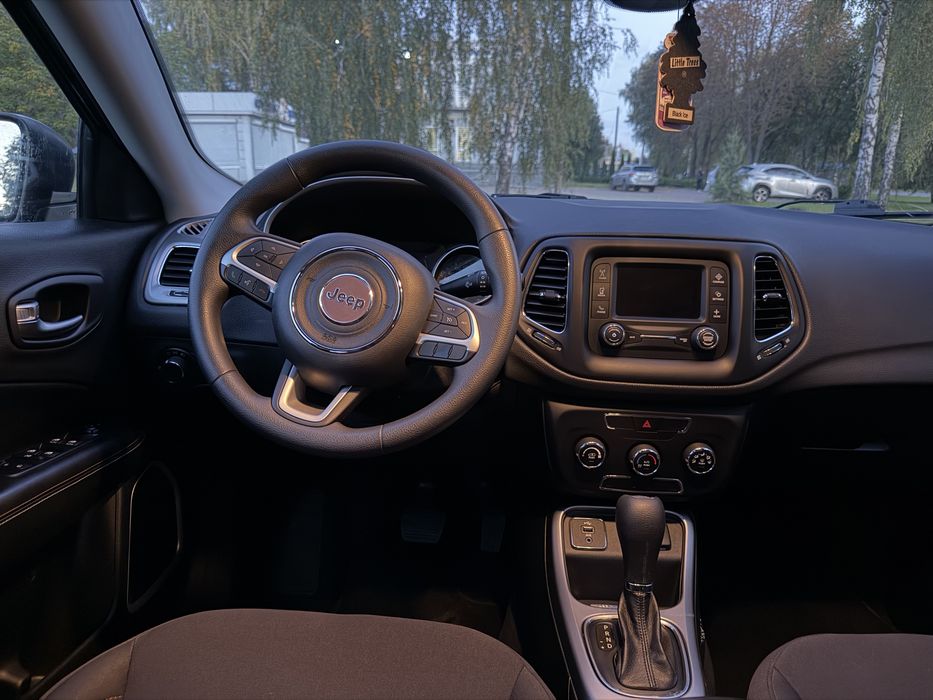 Продам Jeep Compass
