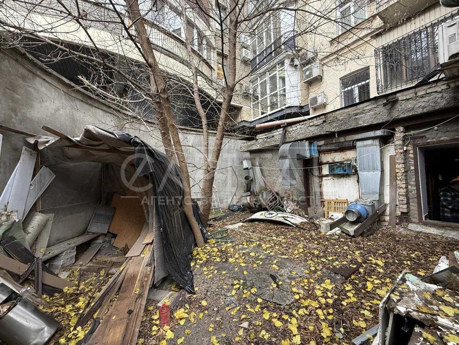 Оренда! Чудове фасадне приміщення 150м2 з цоколем   вул. Назарівська