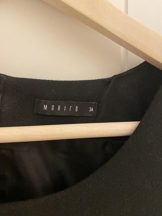 Sukienka czarna MOHITO 34