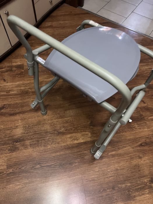 Продам туслетный стул абсолютно новый!