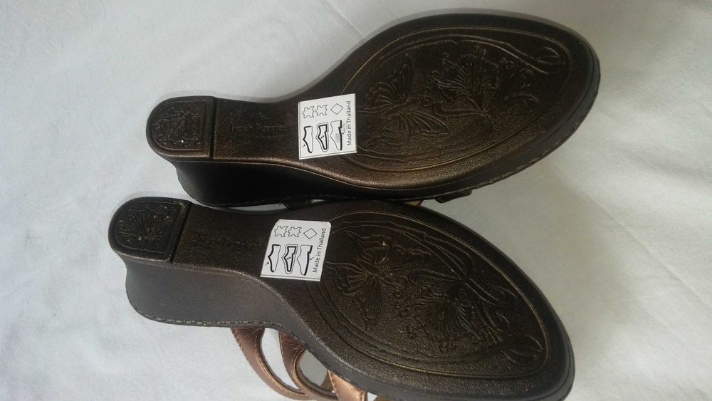 Hush puppies roz.41 /uk 7/- dł. wkł. 26, 1 cm- skóra- nowe