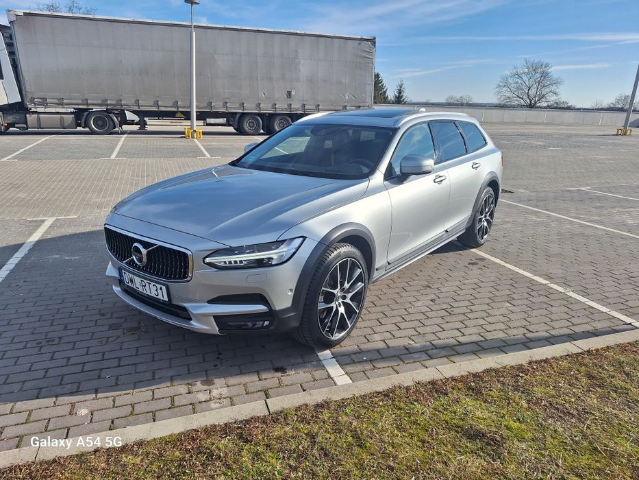 Volvo V90 Cross Country D5 ZAMIANA