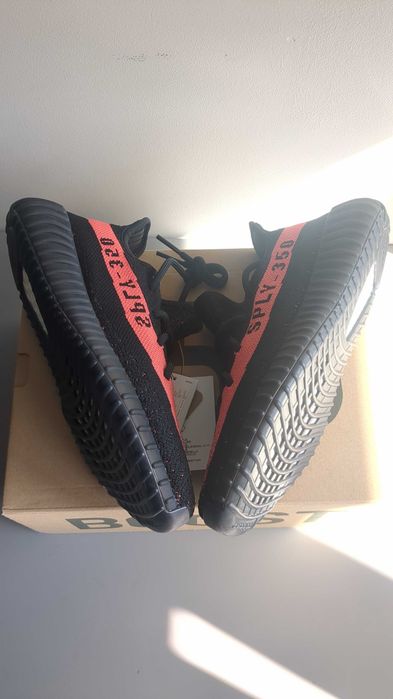 Oryginalne buty Yeezy 350v2 - Core Black Red Bred - rozmiar 38 2/3eu