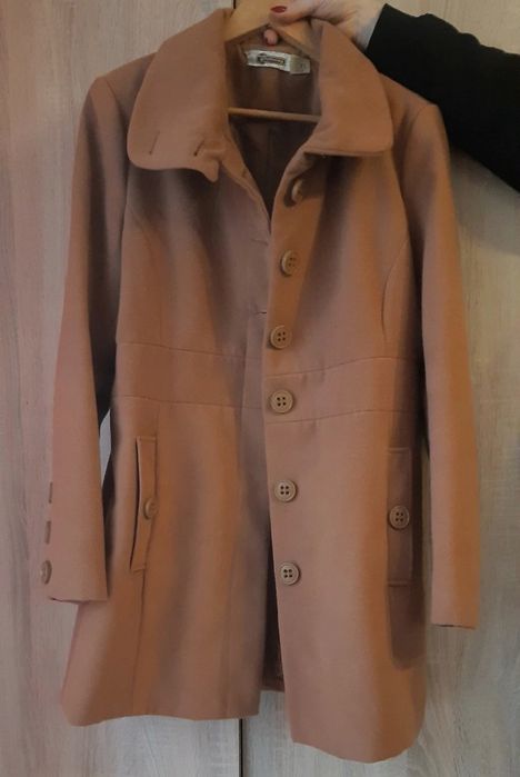 Elegancki brązowy płaszcz L