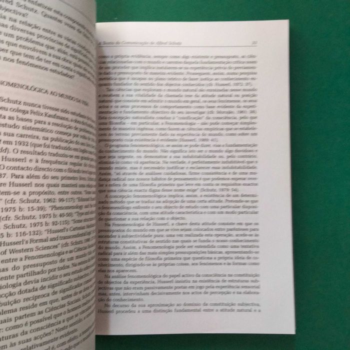 A Teoria da Comunicação de Alfred Schutz - João Carlos Correia