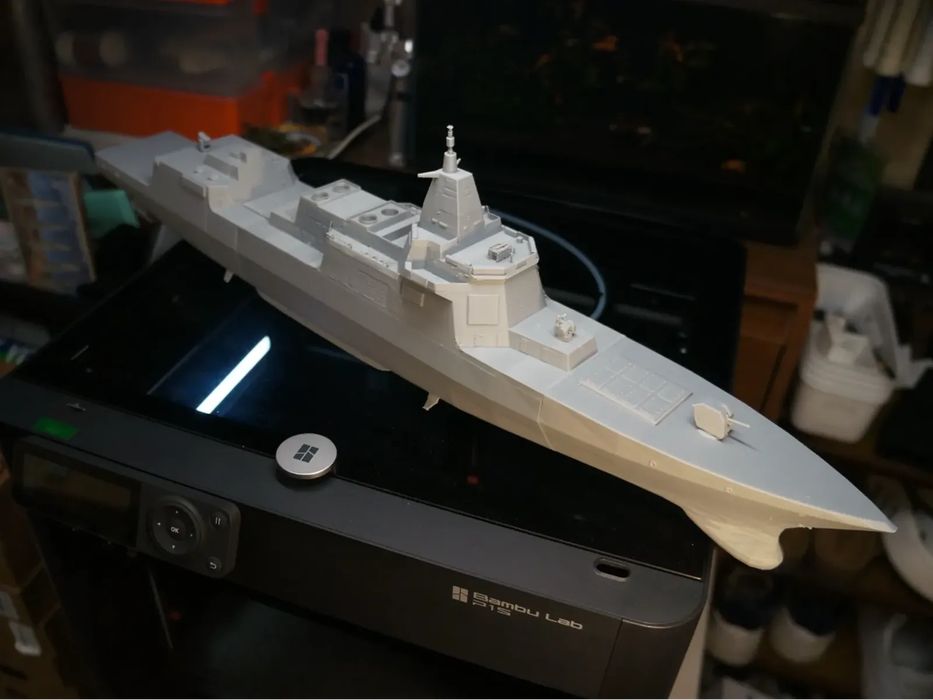 Modelo Navio Destróier Tipo 055 (60cm)