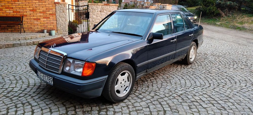Mercedes-Benz W124 (1984-1993) Mercedes Benz W 124.  2,3 benzyna
