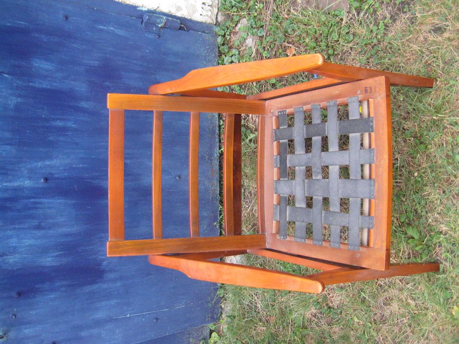 Два деревянные кресла из мебельного гарнитура. Румыния .60-е г. ХХ в.