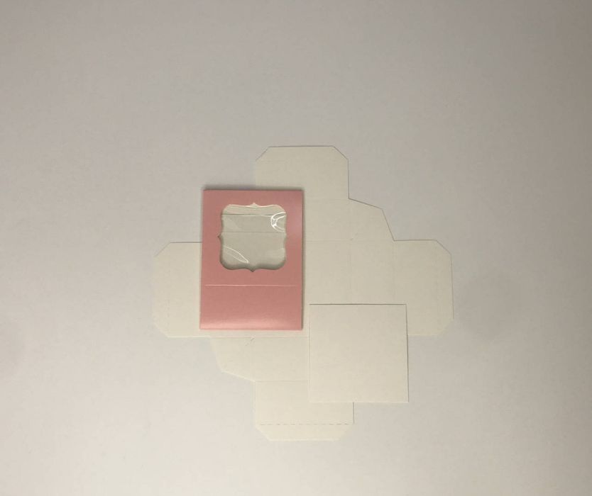 Коробка 80*80*35 мм, з вікном, пудра