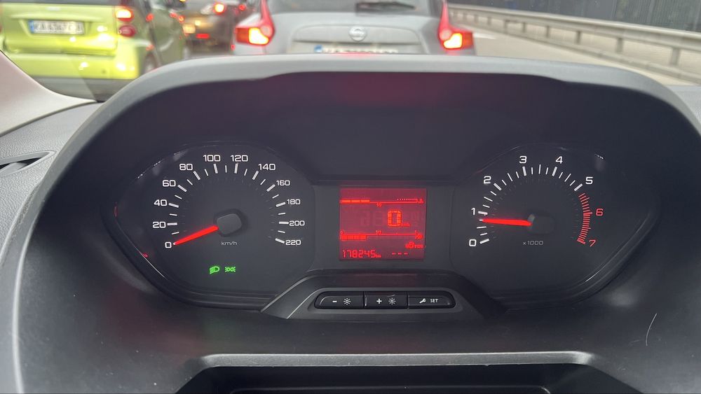 Пежо рифтер . Партнер